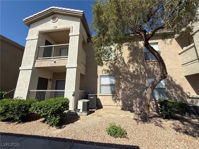 Primary Photo - 8000 W Badura Ave
