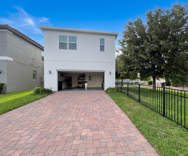 Building Photo - 9313 Tyrella Pine Trail