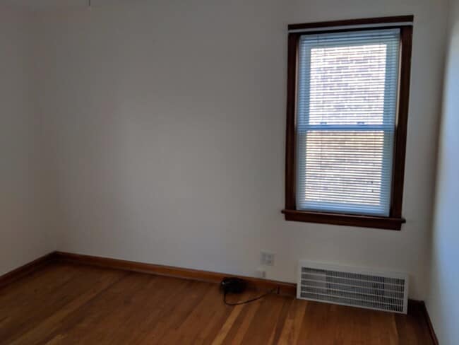 Building Photo - 3 bed Garfield cape cod now available