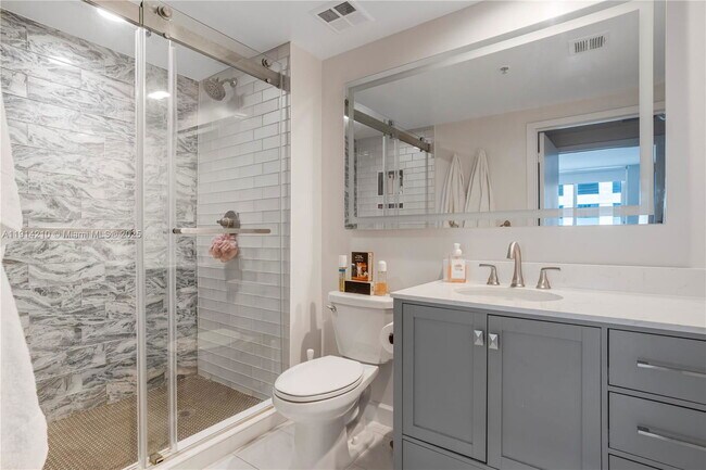 Building Photo - 335 S Biscayne Blvd