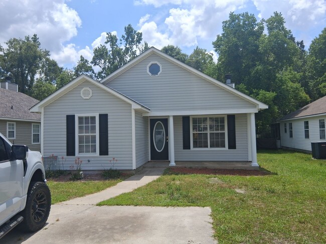 Primary Photo - Beautiful Home in Valdosta, Ga!