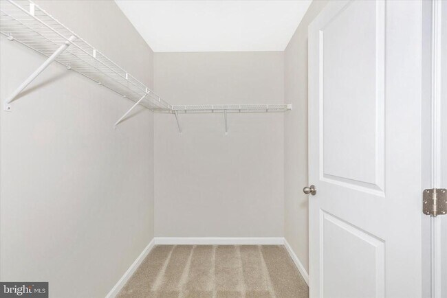 Building Photo - 38 Diopside Dr