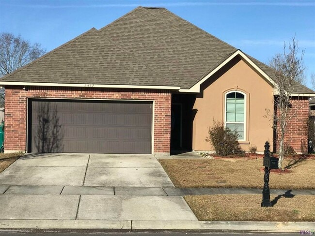 Building Photo - Charming 3 Bedroom 2 Bath home for Rent
