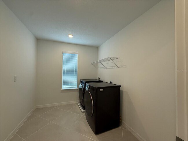 Building Photo - 3595 Ivy Spgs Ln