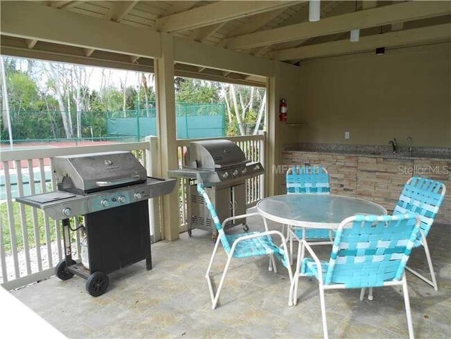 Building Photo - 4819 Village Garden Dr