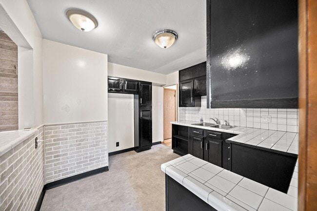 Building Photo - 1565 Garywood Ave