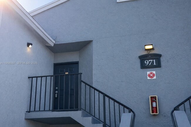 Building Photo - 971 Lake Terry Dr