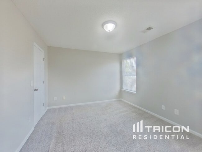 Building Photo - 108 Chethan Cir