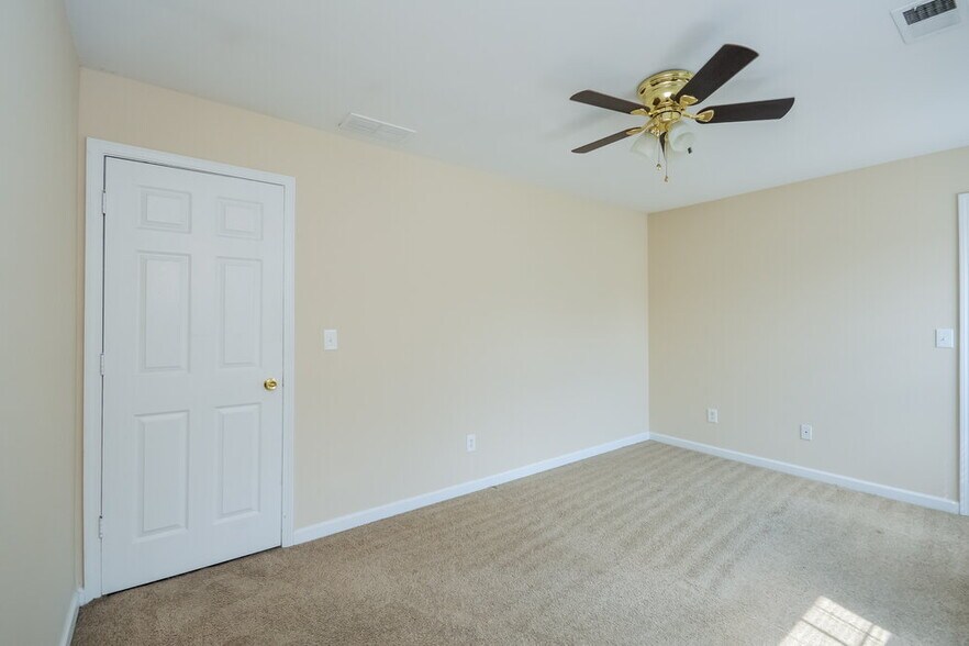 Building Photo - 919 Garden Meadows Ct