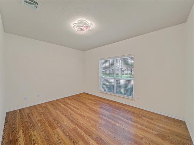 Building Photo - 348 Kansas Trail