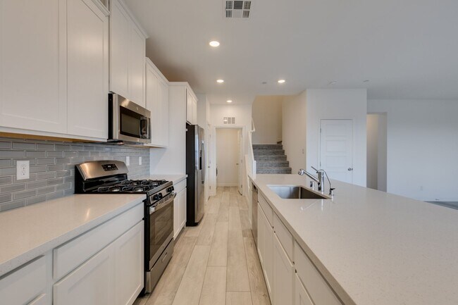 Building Photo - GORGEOUS SUMMERLIN WEST COMMUNITY**TONS OF UPGRADES*CITY AND STRIP VIEWS*COMMUNITY POOL AND SPA*