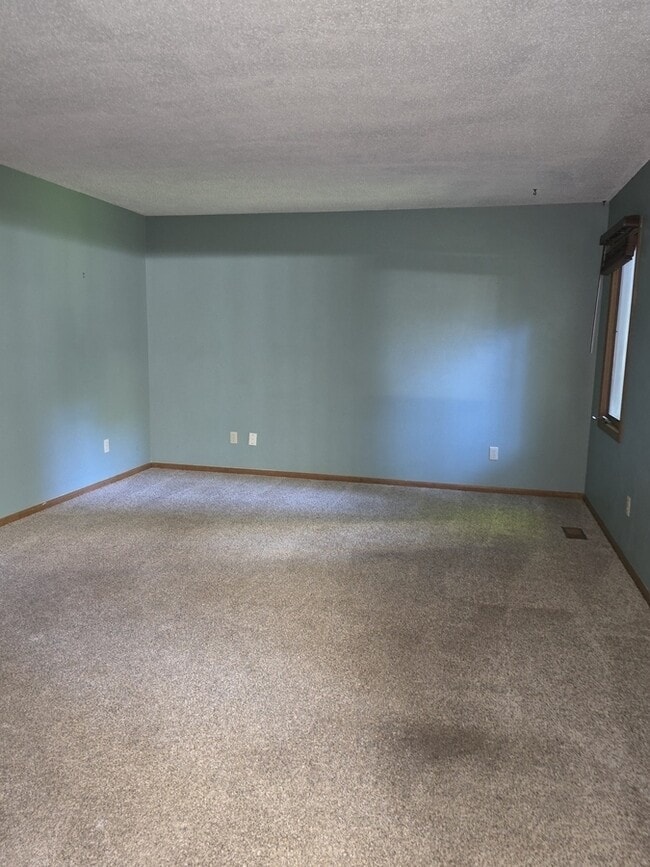 Building Photo - 1268 Oakhampton Rd