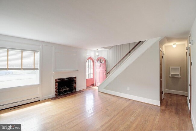 Building Photo - 505 Biggs Ave