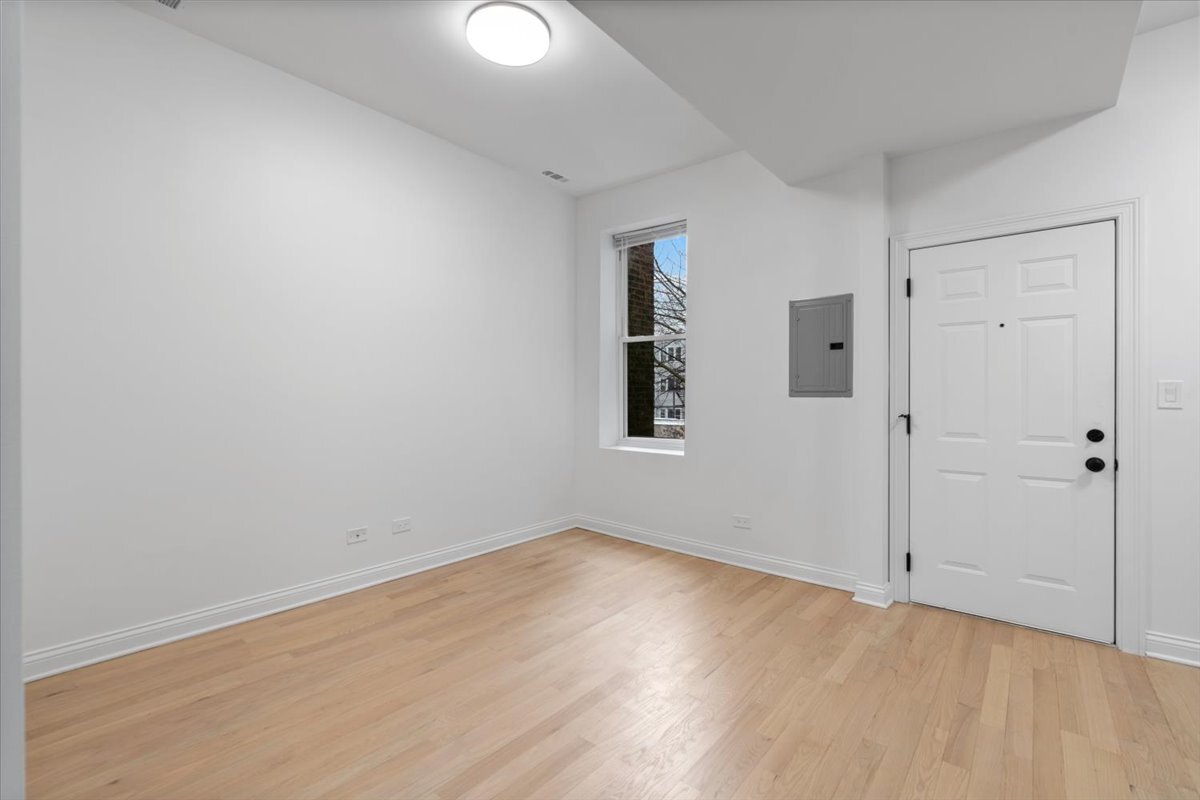 Building Photo - 2649 W Thomas St