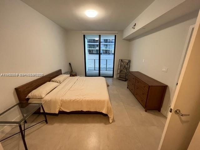 Building Photo - 1010 Brickell Ave