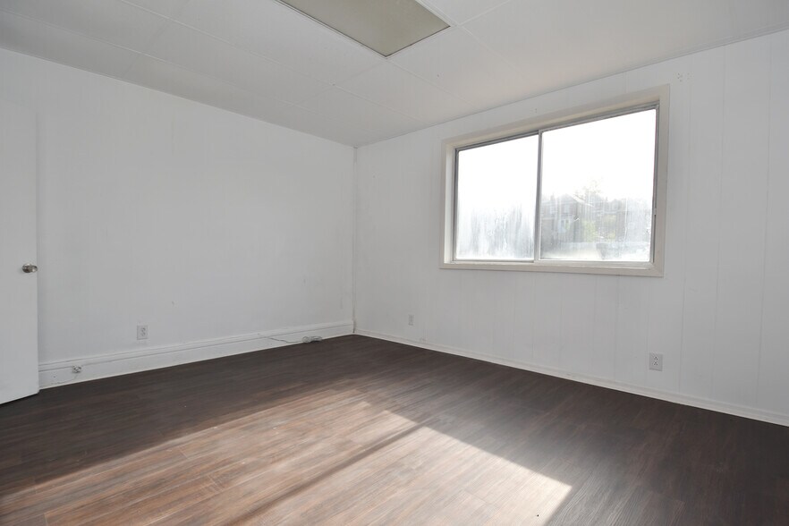 Building Photo - 4229 Haldane St