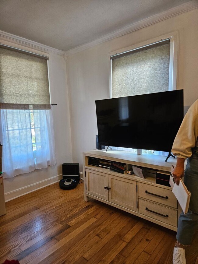 Building Photo - 312 E Genesee St