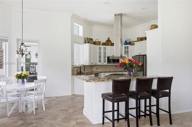 Building Photo - 20401 SW 48th Pl