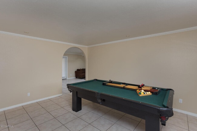 Building Photo - 610 E Malibu Dr