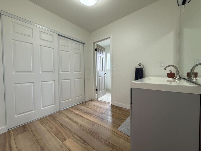 Building Photo - Coming availble soon!!! Tranquil Oak Hills...