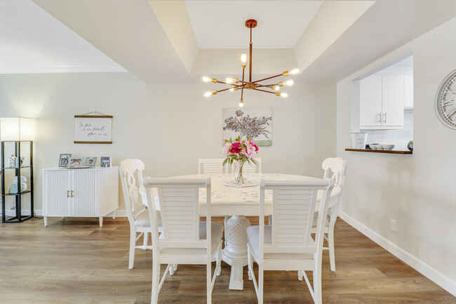 Building Photo - 155 Yacht Club Dr