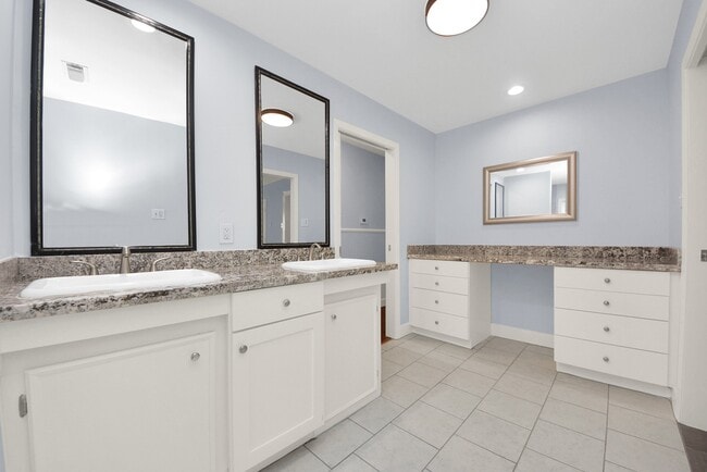 Building Photo - 6214 Diamond Ct