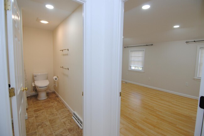 Building Photo - 31 Cannongate III Rd