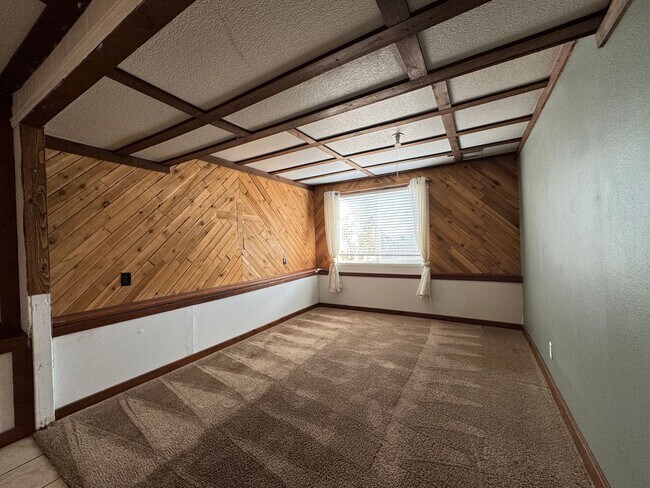 Building Photo - Cute 3 Bedroom house in Windsor