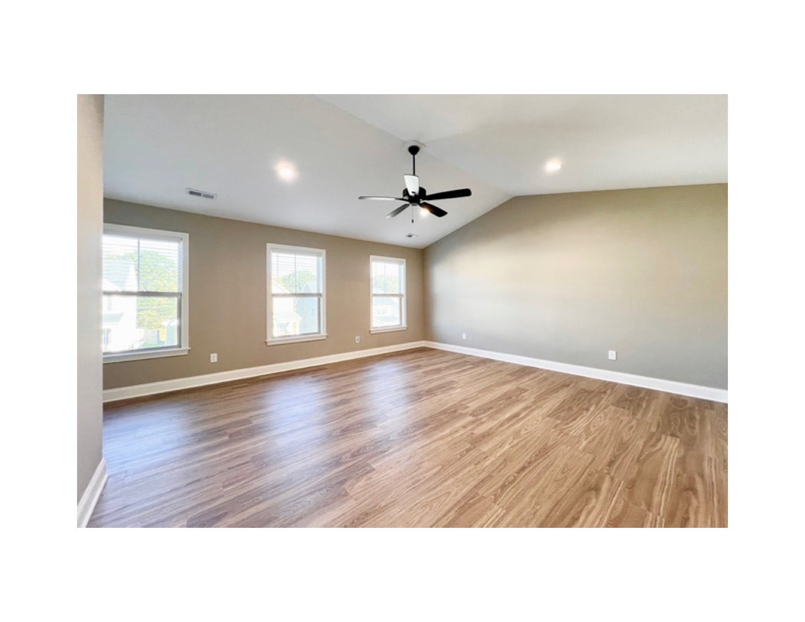 Building Photo - 9024 Kirkhaven Ln