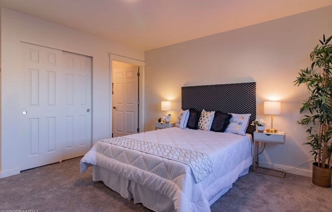 Building Photo - Country Living with Modern Flair: Wake up to the sounds of nature, Live Minutes from Everything