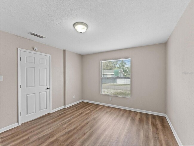 Building Photo - 1602 E New Orleans Ave