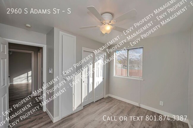 Building Photo - Cozy 2 Bed, 1 Bath Home with Modern Floors...