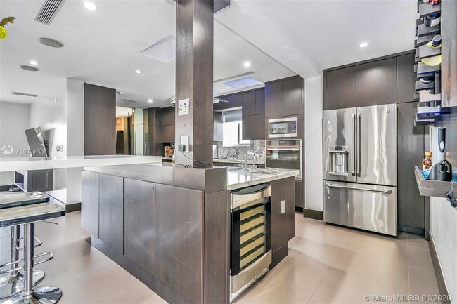 Building Photo - 2612 Key Largo Ln