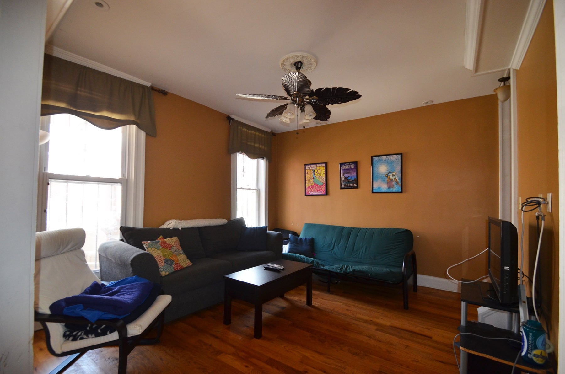 Living room - 107 E 32nd St