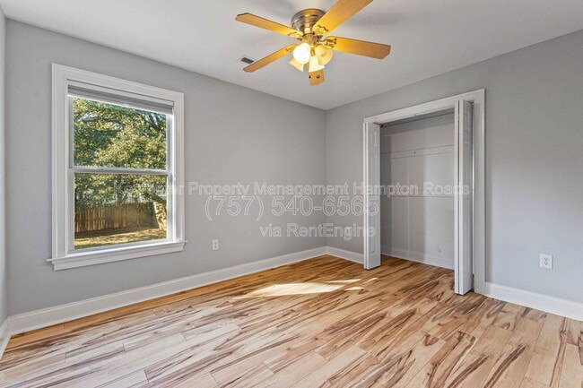 Building Photo - 9515 15th Bay St