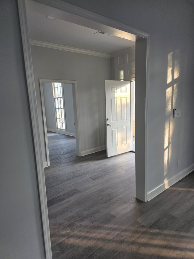 Building Photo - 1745 1st Ave