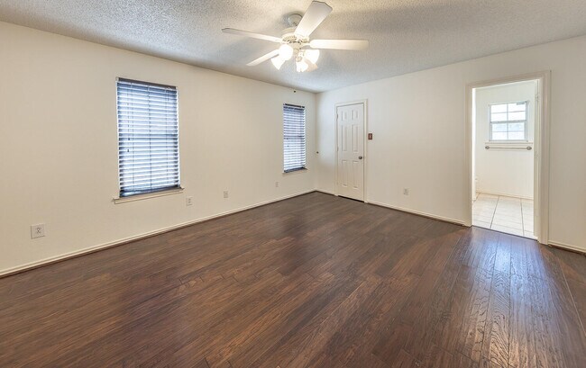Building Photo - 6305 5th St