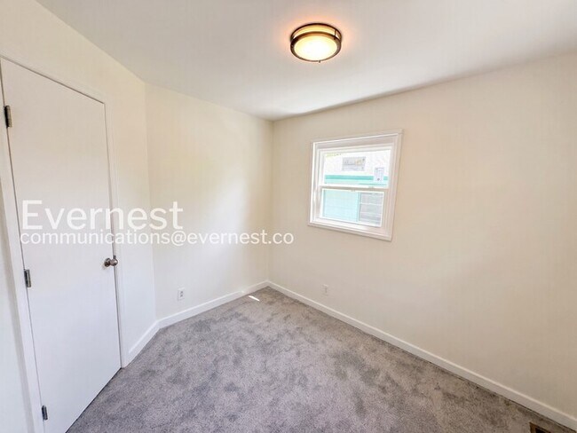 Building Photo - 4729 Avenue N