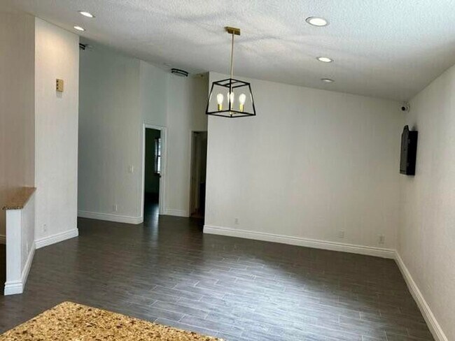 Building Photo - 11086 Baybreeze Way