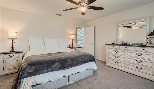 Building Photo - 301 La Dera Dr