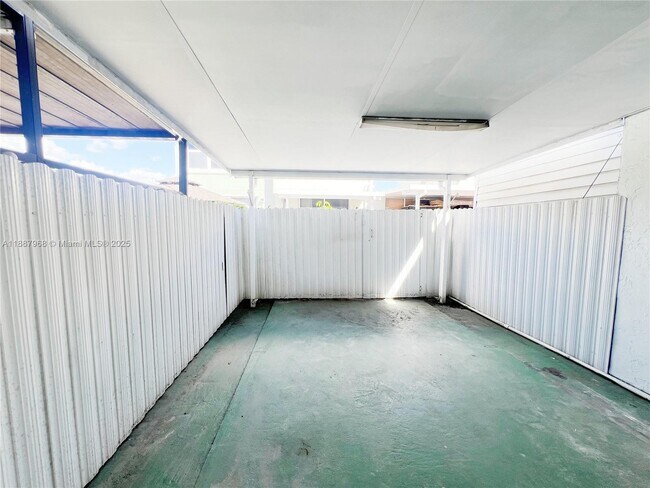 Building Photo - 3895 W 9th Way