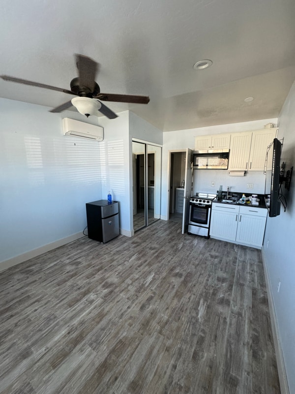 Building Photo - 278 Pinecrest Pl