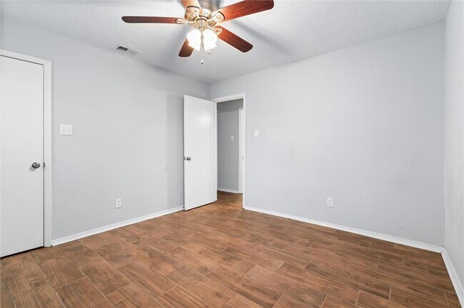 Building Photo - 4728 Wicker Way