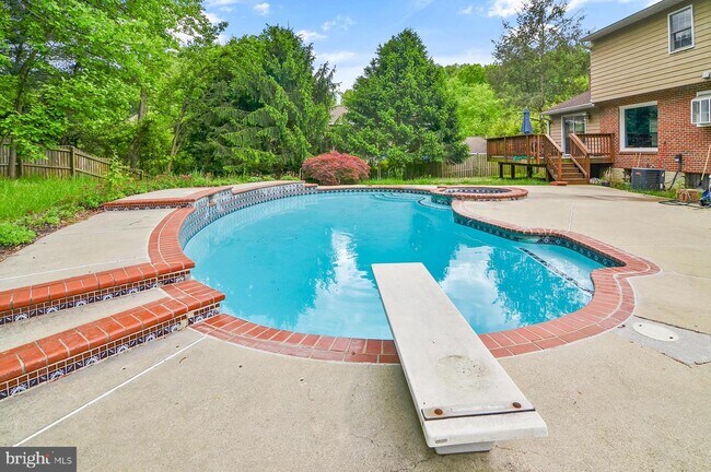 Building Photo - 6303 Gabriel St