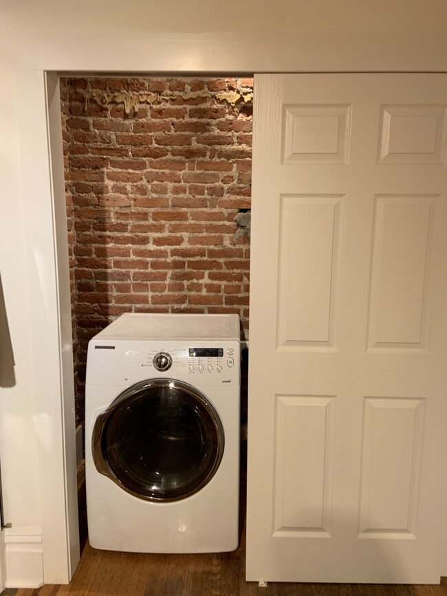 Washer / Dryer Unit - 1638 Adams St