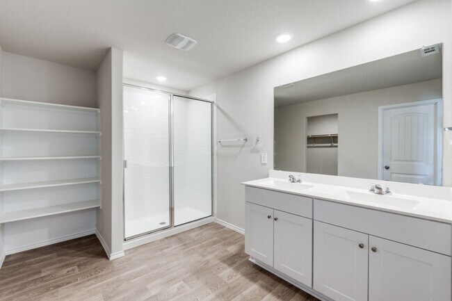 Building Photo - 4 BR + OFFICE/ 3 BA in Seguin - 2042 SF on GREENBELT - Arroyo Ranch!