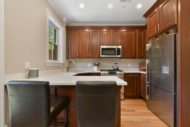 Building Photo - 209 W Springfield St