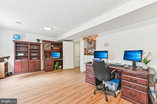 Building Photo - 6719 Baron Rd