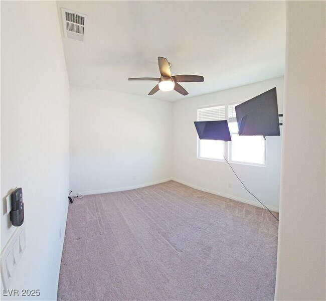 Building Photo - 3575 E Wallowa Dr