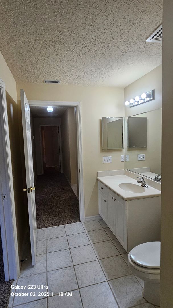 Building Photo - Spacious 4 Bedroom Home in Breakaway Trails – Ormond Beach